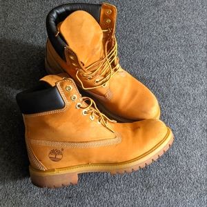 Men's Timberland Boots (Good Condition)